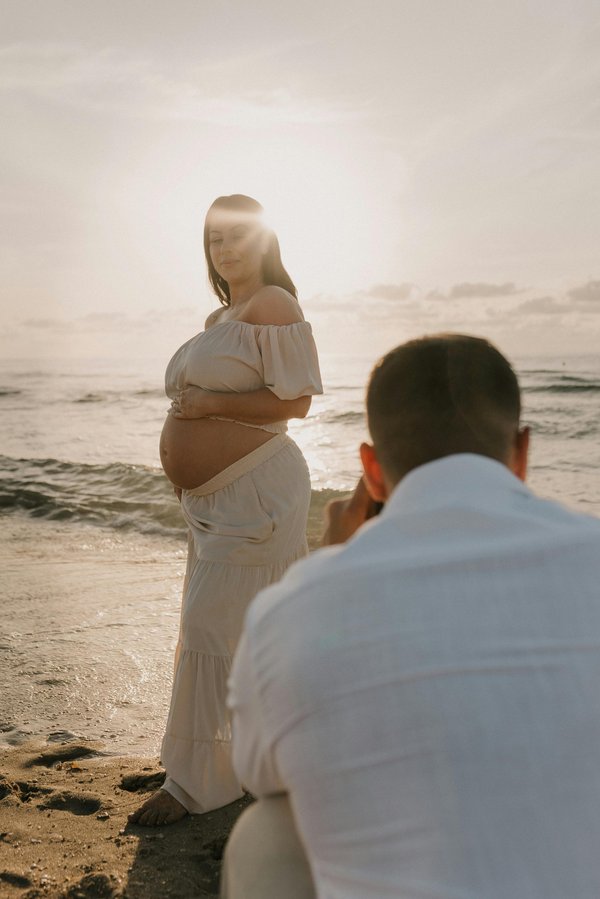 Séances de photographie de grossesse à bordeaux : vos souvenirs précieux